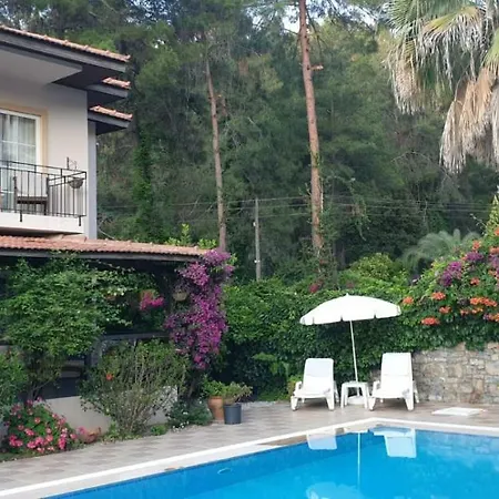 Yasemin Aparts דירה